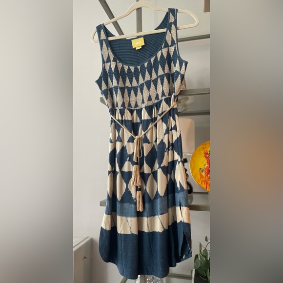 Maeve - Picture 3 of 5